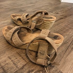 Women’s chunky high heel shoes